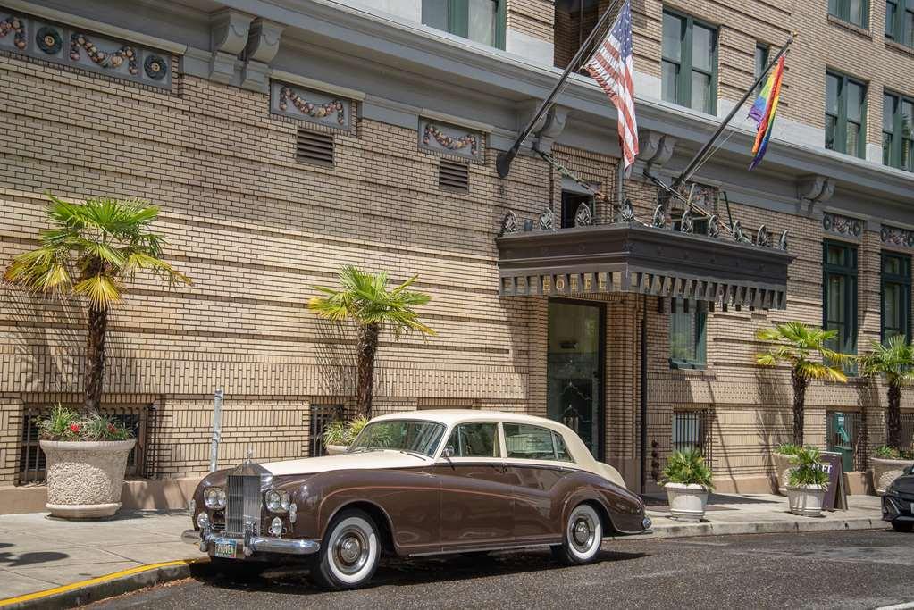 Hotel Deluxe Portland Exterior photo